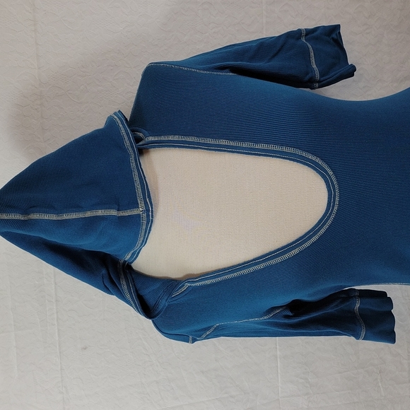 Tee Shop ShortSleeve Hoodie Size Medium Blue - Picture 3 of 8